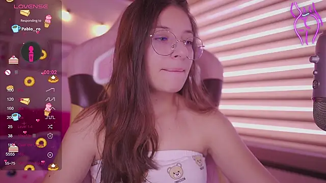 Snapshot of milly_kenner chatting on 16, 4, 2026 milly kenner online show from 16, 4, 2026