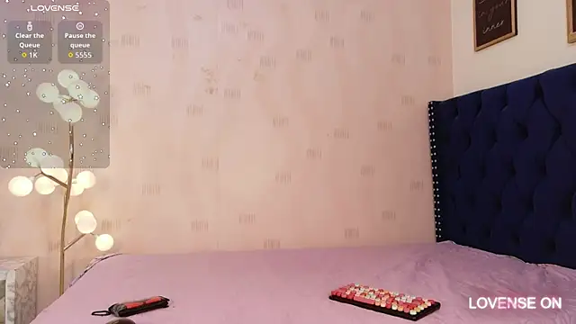 Snapshot of littleebonymommy chatting on 24, 3, 2026 littleebonymommy online show from 24, 3, 2026