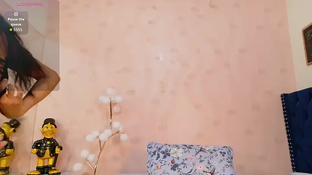 Snapshot of littleebonymommy chatting on 27, 3, 2026 littleebonymommy online show from 27, 3, 2026