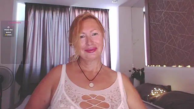 Snapshot of _Monika_sun_ chatting on 3, 5, 2026 Monika sun online show from 3, 5, 2026