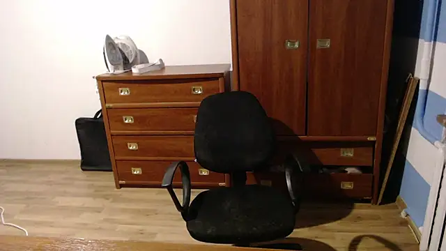 Snapshot of Butterfly_Lily chatting on 28, 2, 2025 Butterfly Lily online show from 28, 2, 2025