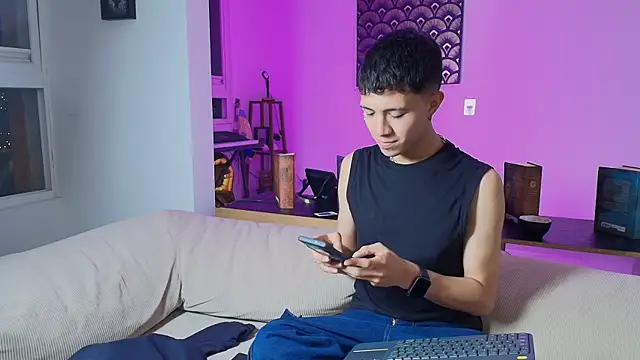 Snapshot of Justyn_Ross chatting on 11, 9, 2025 Justyn Ross online show from 11, 9, 2025