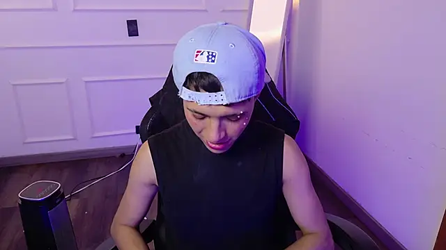 Snapshot of Justyn_Ross chatting on 6, 10, 2025 Justyn Ross online show from 6, 10, 2025