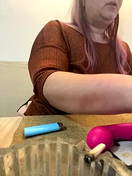 Snapshot of Popinasq chatting on 22, 11, 2025 Popinasq online show from 22, 11, 2025