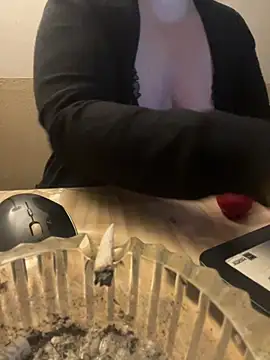 Snapshot of Popinasq chatting on 7, 4, 2026 Popinasq online show from 7, 4, 2026