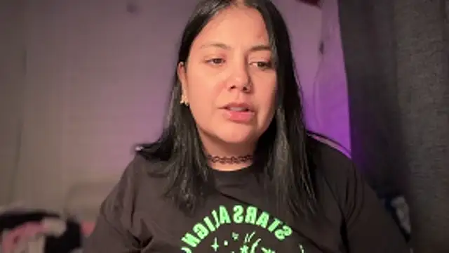 Snapshot of LisaTuspia chatting on 30, 10, 2025 LisaTuspia online show from 30, 10, 2025