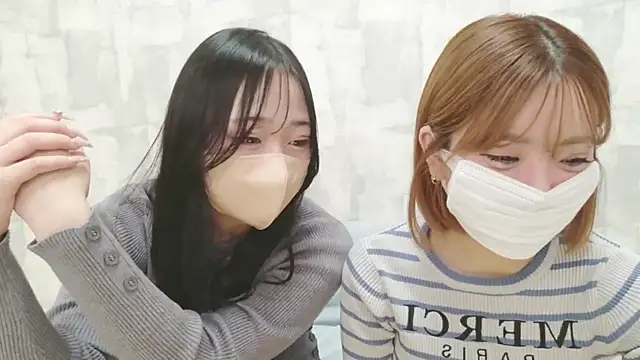 Snapshot of LOVE_MOMO_LOVE chatting on 24, 4, 2026 LOVE MOMO LOVE online show from 24, 4, 2026