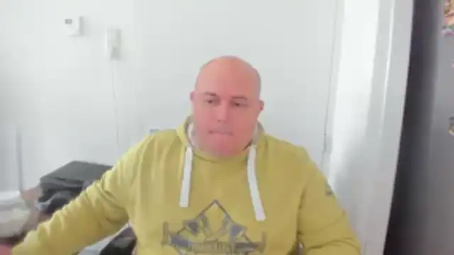 BigromeoXX online show from 25, 10, 2025