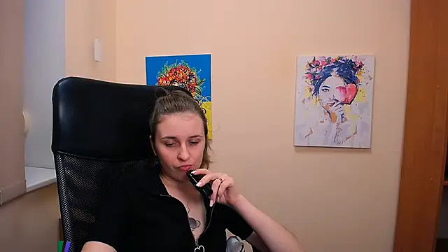 Snapshot of _Nicole_new chatting on 14, 3, 2025  Nicole new online show from 14, 3, 2025