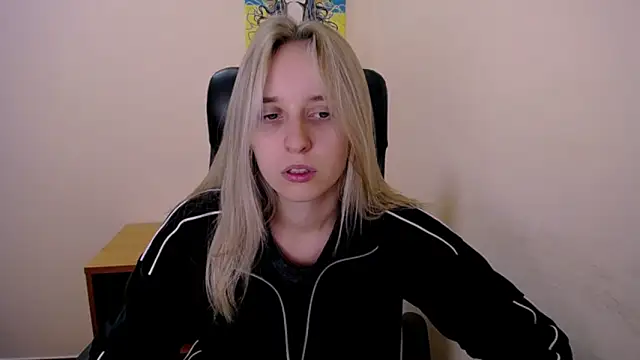 Snapshot of _Nicole_new chatting on 25, 9, 2025  Nicole new online show from 25, 9, 2025