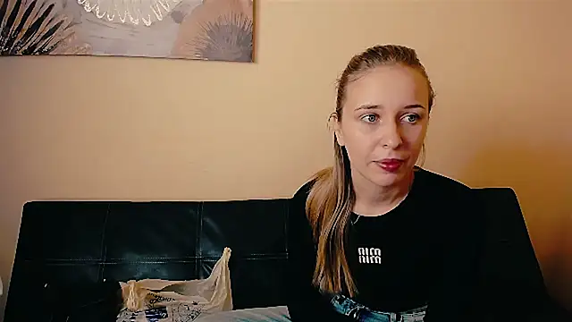 Snapshot of _Nicole_new chatting on 25, 3, 2026 Nicole new online show from 25, 3, 2026