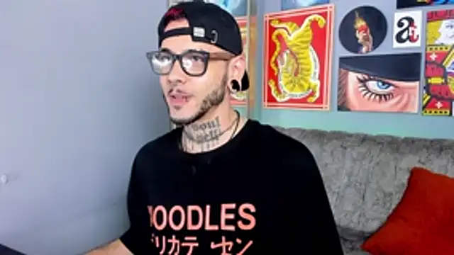 Snapshot of MurdockH chatting on 14, 11, 2025 MurdockH online show from 14, 11, 2025