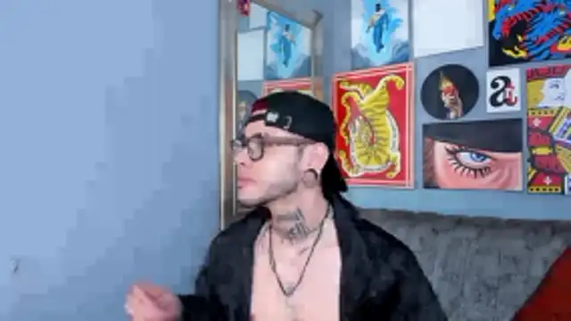 Snapshot of MurdockH chatting on 21, 11, 2025 MurdockH online show from 21, 11, 2025