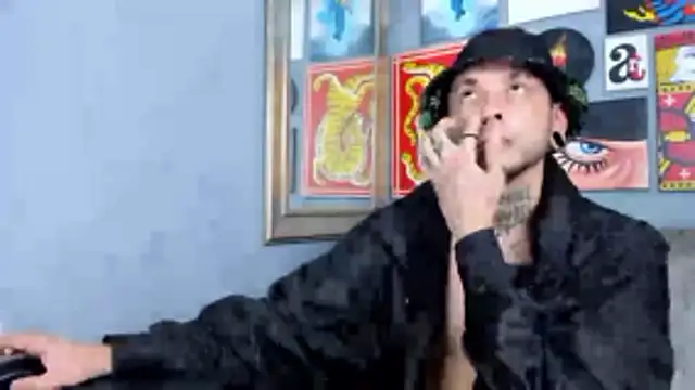 Snapshot of MurdockH chatting on 24, 11, 2025 MurdockH online show from 24, 11, 2025