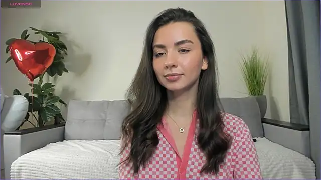 NicoleLuv online show from 20, 2, 2025