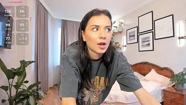 NicoleLuv online show from 12, 10, 2025