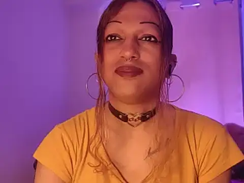 Snapshot of MmmMonikaBabie chatting on 12, 4, 2026 MmmMonikaBabie online show from 12, 4, 2026