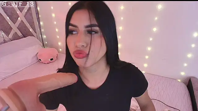 Snapshot of sweety_mariann1 chatting on 18, 3, 2026 sweety mariann1 online show from 18, 3, 2026