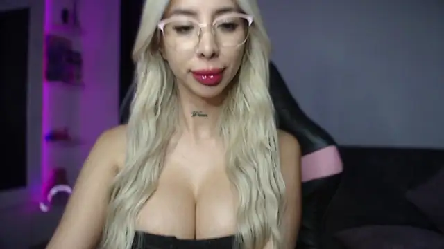 stephaniedj1 online show from 17, 10, 2025