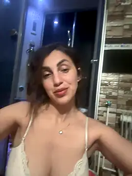 EmaSkyes online show from 6, 11, 2025