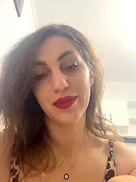 EmaSkyes online show from 5, 12, 2025