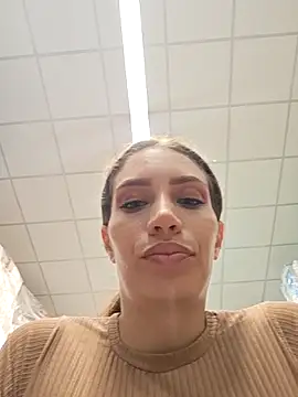 Snapshot of aurelialux chatting on 11, 9, 2025 aurelialux online show from 11, 9, 2025