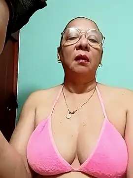 Snapshot of MATTHEW_MRANDA chatting on 8, 1, 2026 MATTHEW MRANDA online show from 8, 1, 2026