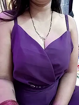 Snapshot of kaamuk_shweta chatting on 23, 12, 2025 kaamuk shweta online show from 23, 12, 2025