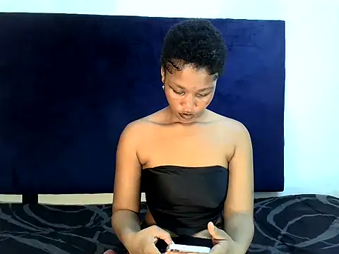 Snapshot of ReginaStar16 chatting on 31, 10, 2025 ReginaStar16 online show from 31, 10, 2025