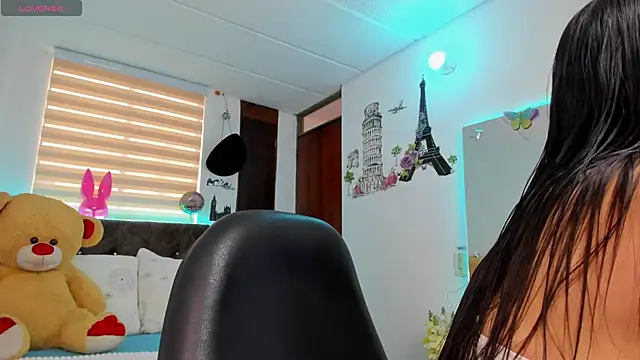 Snapshot of Luxxur69 chatting on 17, 4, 2026 Luxxur69 online show from 17, 4, 2026