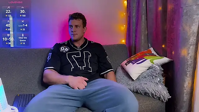 Snapshot of Adam_misti chatting on 15, 12, 2024 Adam misti online show from 15, 12, 2024