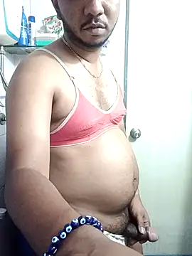 Snapshot of Mmm992170 chatting on 6, 2, 2026 Mmm992170 online show from 6, 2, 2026