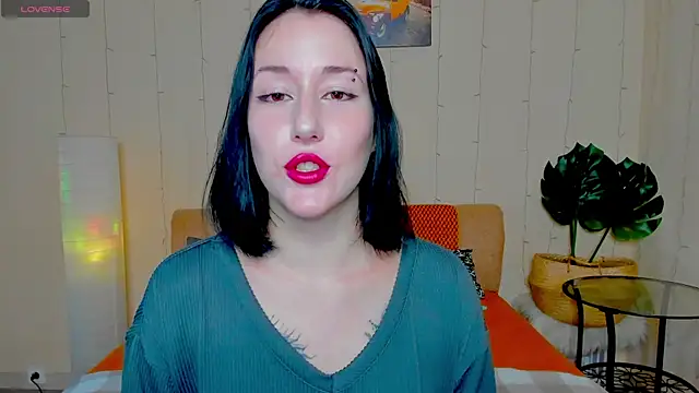 Snapshot of adell_berry chatting on 18, 9, 2025 adell berry online show from 18, 9, 2025