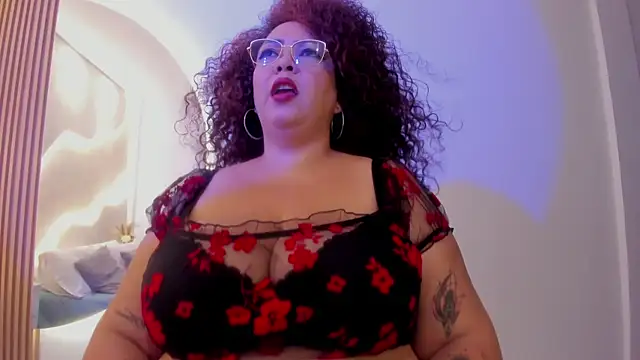 Snapshot of MaraaSweett chatting on 8, 11, 2025 MaraaSweett online show from 8, 11, 2025