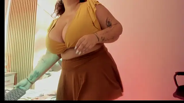 Snapshot of MaraaSweett chatting on 27, 11, 2025 MaraaSweett online show from 27, 11, 2025