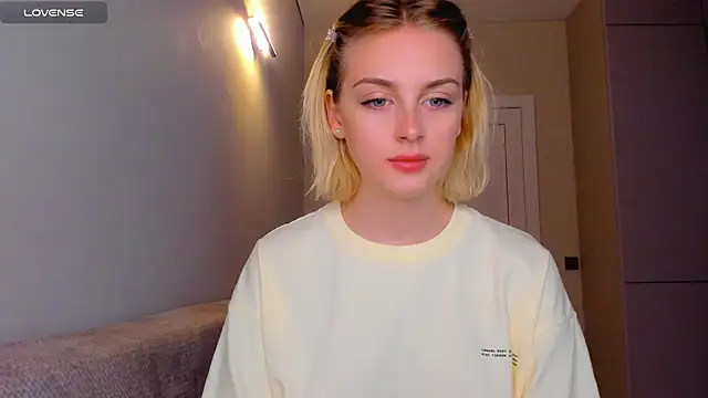 pretty girlnextdoor online show from 7, 12, 2024