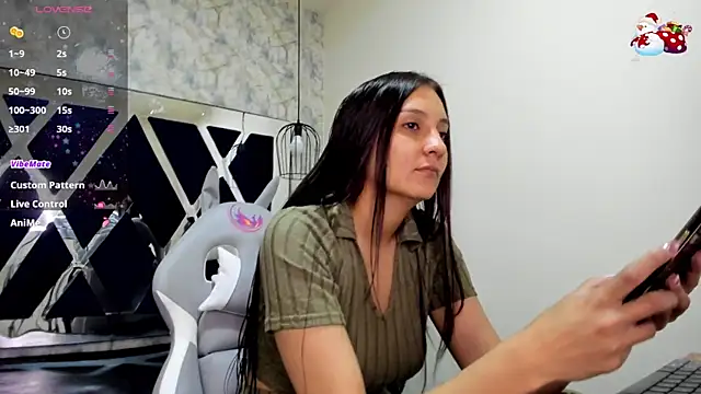 Snapshot of _alaia_collway_ chatting on 13, 12, 2024 alaia collway online show from 13, 12, 2024