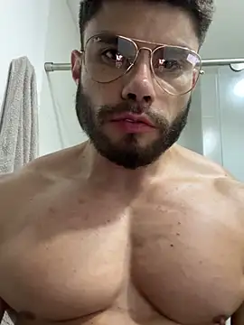Snapshot of garageboy94 chatting on 10, 12, 2024 garageboy94 online show from 10, 12, 2024