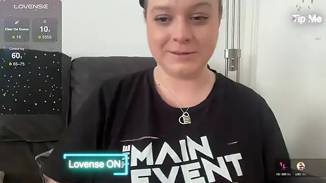 Snapshot of NaughtyWifeUK chatting on 7, 2, 2025 NaughtyWifeUK online show from 7, 2, 2025