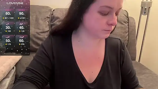 Snapshot of NaughtyWifeUK chatting on 16, 4, 2026 NaughtyWifeUK online show from 16, 4, 2026