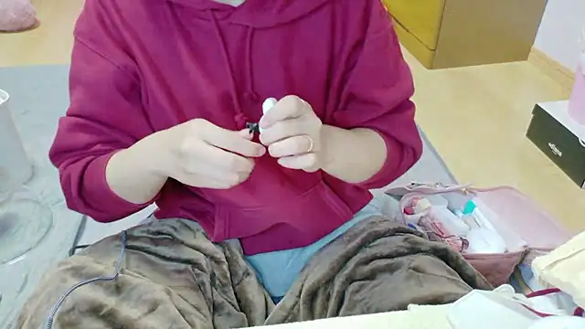 Snapshot of _usya_2525 chatting on 2, 12, 2025 usya 2525 online show from 2, 12, 2025