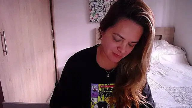 ParisW online show from 6, 2, 2025