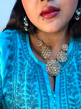 Ayesha mahi online show from 14, 9, 2025