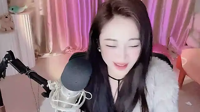 Snapshot of Daisy-77 chatting on 10, 1, 2025 Daisy-77 online show from 10, 1, 2025