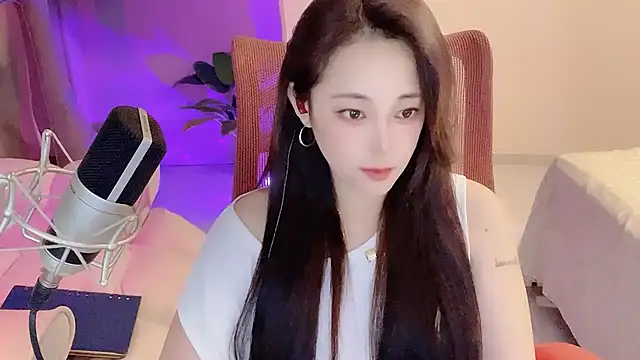Snapshot of Daisy-77 chatting on 13, 9, 2025 Daisy-77 online show from 13, 9, 2025