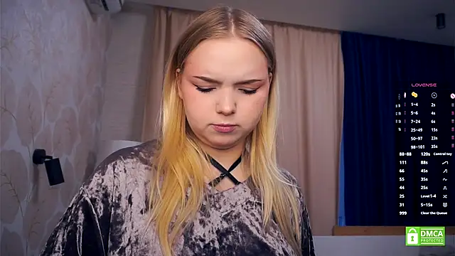 ZaraCreedon online show from 17, 11, 2025