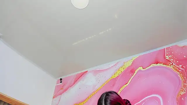 Daisy  rose online show from 18, 3, 2026