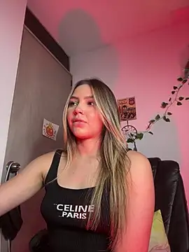 Snapshot of LoolitaBeauty_ chatting on 27, 2, 2026 LoolitaBeauty online show from 27, 2, 2026