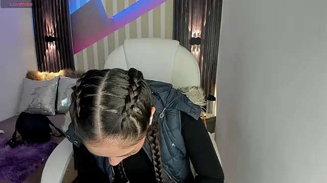 emily layton online show from 6, 2, 2025