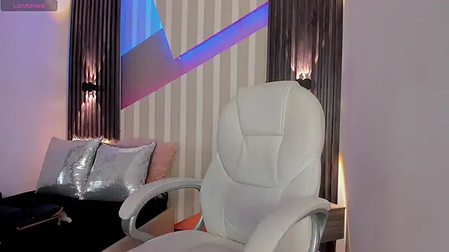 emily layton online show from 12, 2, 2025